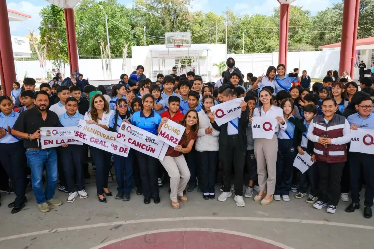 Cumple Mara Lezama y entrega nuevo domo a la Secundaria General “8 de Marzo” en Cancún