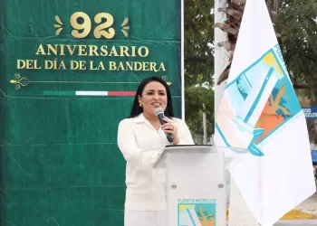 Honramos a nuestra Bandera Nacional símbolo de independencia, unidad, trabajo y transformación: Blanca Merari
