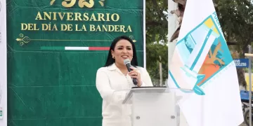 Honramos a nuestra Bandera Nacional símbolo de independencia, unidad, trabajo y transformación: Blanca Merari