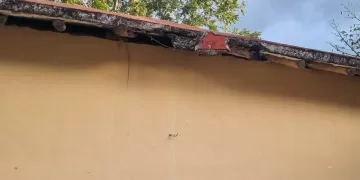 En riesgo de colapso, techo de jardín de niños en Playa del Carmen