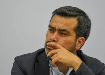 Reforma de 40 horas no garantiza 2 días de descanso: ‘Morena traicionó a trabajadores’, reprocha MC