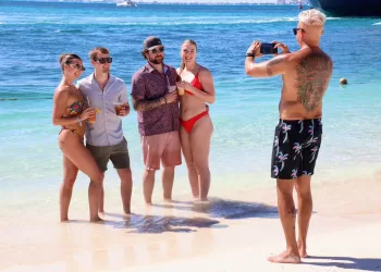 Isla Mujeres mantiene 80% de ocupación hotelera, por lo cual fortalece la limpieza de sus playas