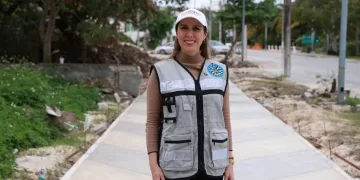 Atenea Gómez recorre obras de la primera Base de Protección Civil y Bomberos y el nuevo Andador y Ciclovía en Costa Mujeres