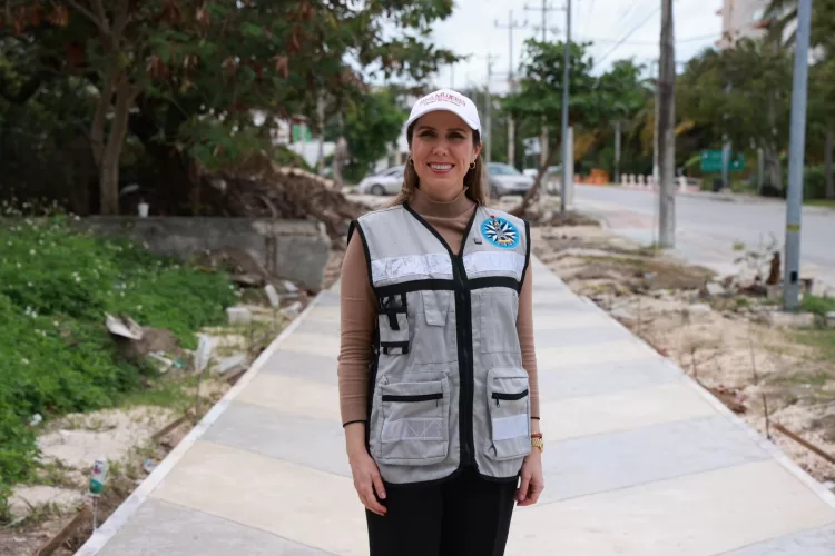 Atenea Gómez recorre obras de la primera Base de Protección Civil y Bomberos y el nuevo Andador y Ciclovía en Costa Mujeres