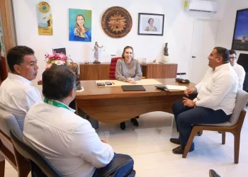 Gobierno de Isla Mujeres fortalece la coordinación con la CFE para avanzar en el soterramiento eléctrico del Centro