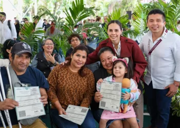 Ana Paty Peralta, cercana a ciudadanos en "Día del Pueblo"