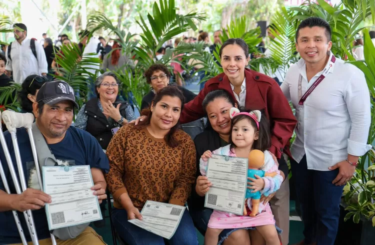 Ana Paty Peralta, cercana a ciudadanos en "Día del Pueblo"