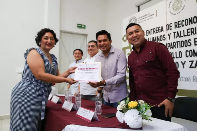 Gobierno de Estefanía Mercado fortalece la capacitación comunitaria