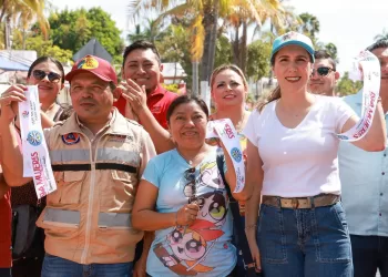 Atenea Gómez Ricalde entrega primera etapa del malecón Rueda Medina