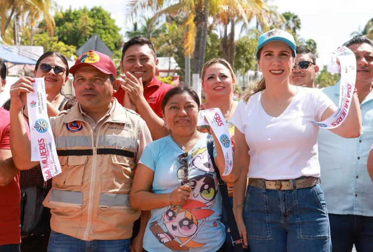 Atenea Gómez Ricalde entrega primera etapa del malecón Rueda Medina