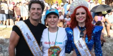 Atenea Gómez Ricalde lleva colorido Desfile del Carnaval a las colonias de Isla Mujeres