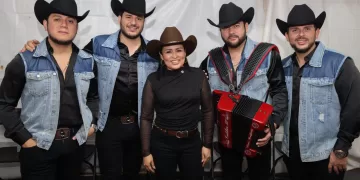 Leona Vicario vibró con “Calibre 50” en el segundo día del Carnaval “Al son de la historia y tradición”