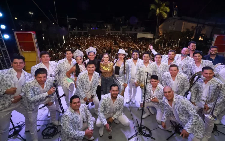 “Isla de la Fantasía” llenó de magia y color el Carnaval “Soy Isla Mujeres” 2026