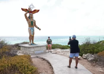 Parque Escultórico de Punta Sur se consolida como referente turístico y cultural en Isla Mujeres