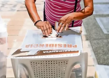 Frente Amplio Democrático pide parlamento abierto sobre reforma electoral; ven riesgos de inestabilidad política y social