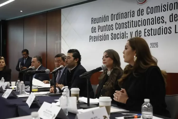 Comisiones del Senado inician debate sobre iniciativa presidencial de la jornada 40