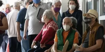 Sheinbaum defiende programas de Bienestar: "No es asistencialismo, es un derecho constitucional"