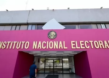 Dos grupos de derecha, primeros en cumplir requisitos para ser partido