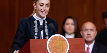 “México no se doblega, no se arrodilla ni se vende; no regresará a ser colonia de nadie”: Claudia Sheinbaum