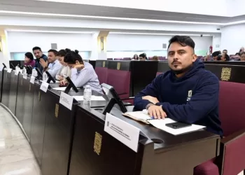 Morena se fractura en Campeche; 10 diputados rompen con Layda Sansores