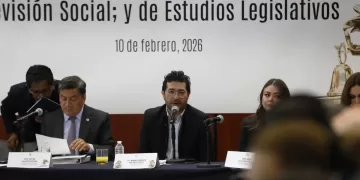 Senado aprueba en comisiones semana laboral de 40 horas; se aplicará de forma gradual