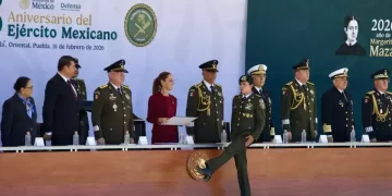 Ante presiones externas, Ejército es garantía del destino de México con independencia: Sheinbaum