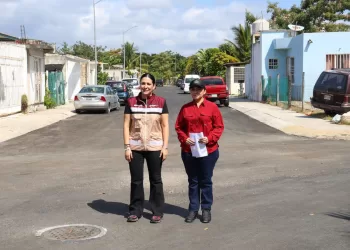 Estefanía Mercado pavimenta 8000 metros cuadrados de vialidad en Villamar 2