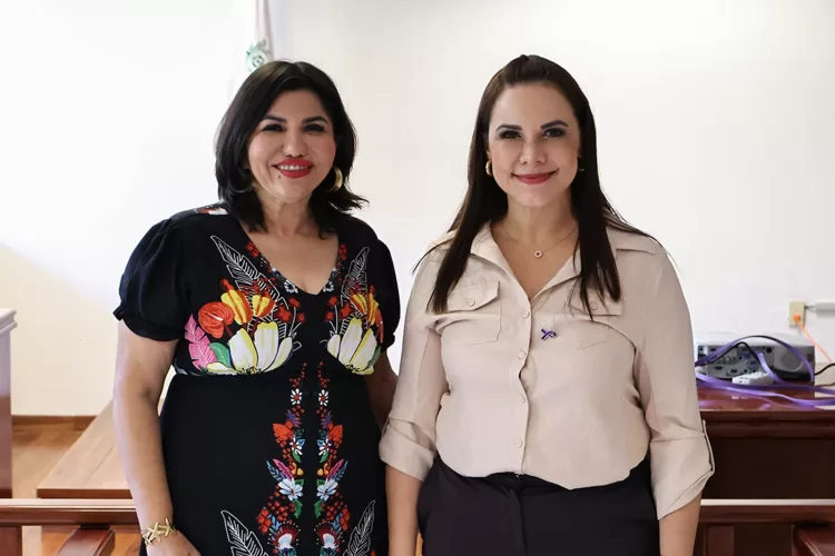 Imparte la Magistrada Thalía Hernández Robledo plática sobre derechos político-electorales de las mujeres en la UQROO