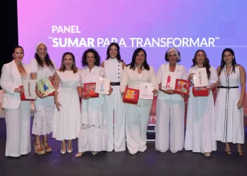 ACOTUR reconoce a las mujeres que siguen transformando el destino del Caribe Mexicano