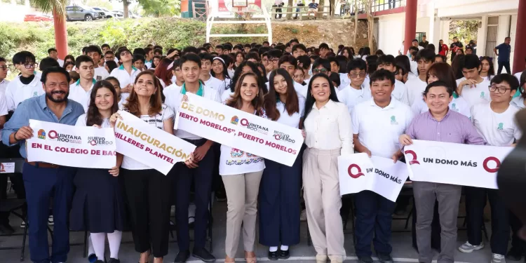 Entregan Mara Lezama y Blanca Merari domo deportivo en Colegio de Bachilleres de Puerto Morelos