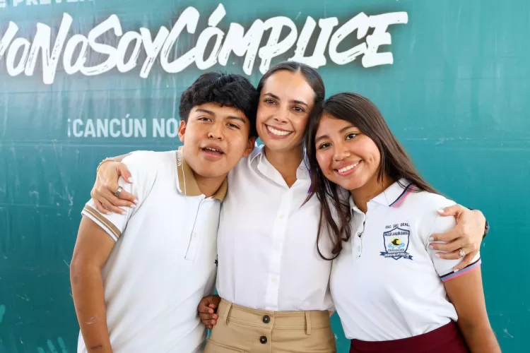 Prioriza Ana Paty Peralta salud mental en adolescentes cancunenses