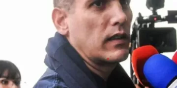 A prueba, Claudia y el sistema de partidos