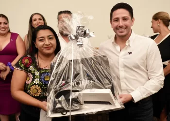 Renán Sánchez encabeza actividades del Congreso en el marco del Parlamento de Mujeres de Quintana Roo