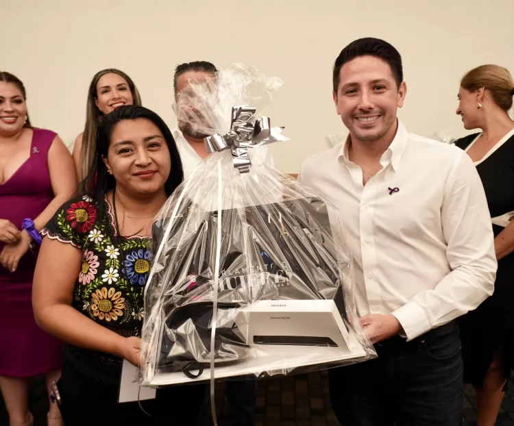 Renán Sánchez encabeza actividades del Congreso en el marco del Parlamento de Mujeres de Quintana Roo