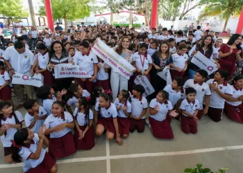 Después de 39 años, estudiantes de la primaria “Fidel Velázquez” de Chetumal cuentan con nuevo domo