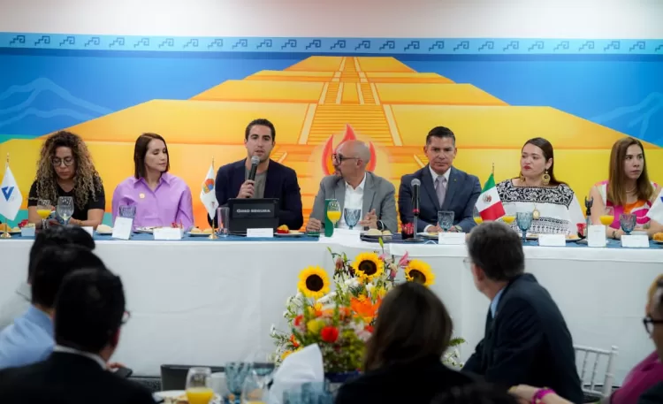 ⁠Gino Segura se reúne con representantes del sector turístico nacional