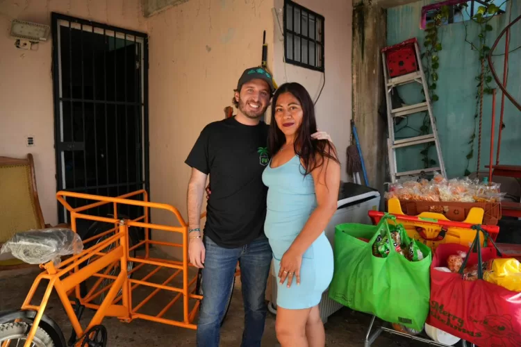 Fernando Muñoz reconoce y respalda a las familias de Playa del Carmen