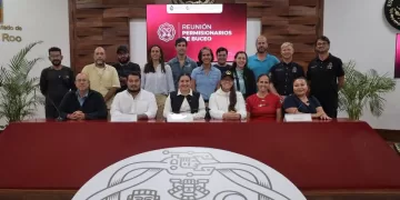 Promueve gobierno de Estefanía Mercado inclusión económica del sector de buceo en la transformación de Playa del Carmen