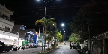 Atenea fortalece la seguridad de las mujeres con más alumbrado público en Isla Mujeres