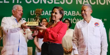 Mara Lezama destaca la radio y televisión como herramientas para fortalecer el tejido social 