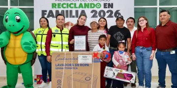 Atenea premia a las familias ganadoras del concurso “Reciclado en Familia”