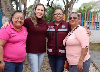 Atenea escucha, atiende y entrega apoyos con el programa “Miércoles con la Gente” en Zona Continental