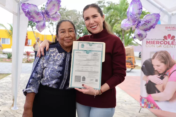 Atenea escucha, atiende y entrega apoyos con el programa “Miércoles con la Gente” en Zona Continental