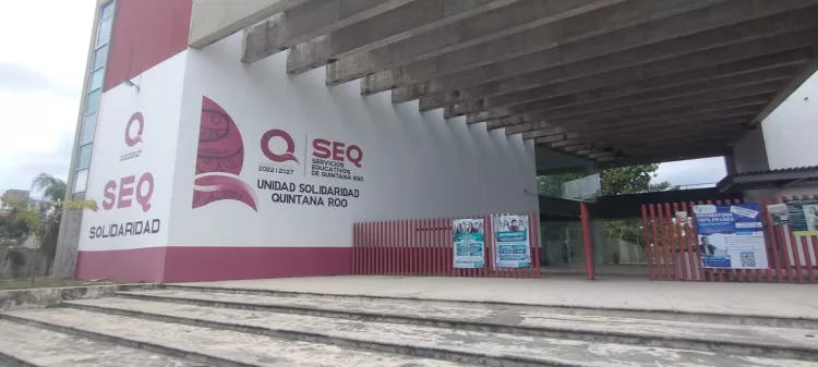 Padres de niñas intoxicadas llevan sus quejas a la SEQ