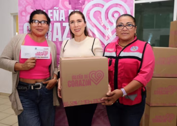 Atenea continúa con la entrega de apoyos del programa “Isleña de Corazón” en Zona Continental