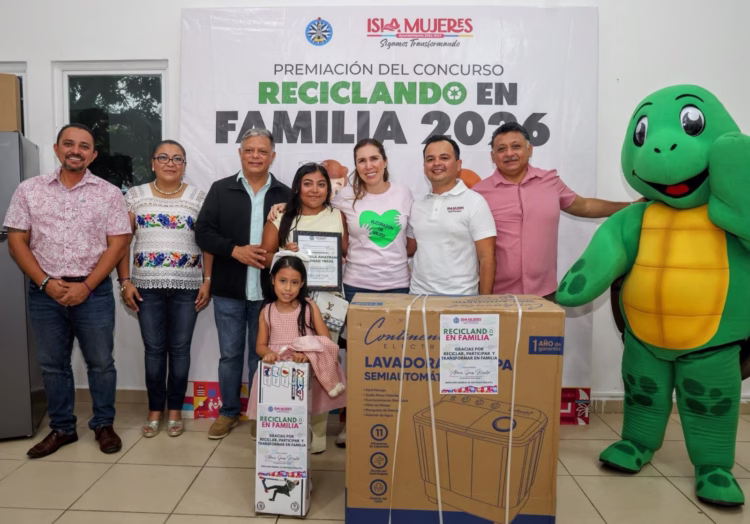 Atenea premia a las familias isleñas comprometidas con el medio ambiente a través del programa “Reciclando en Familia”