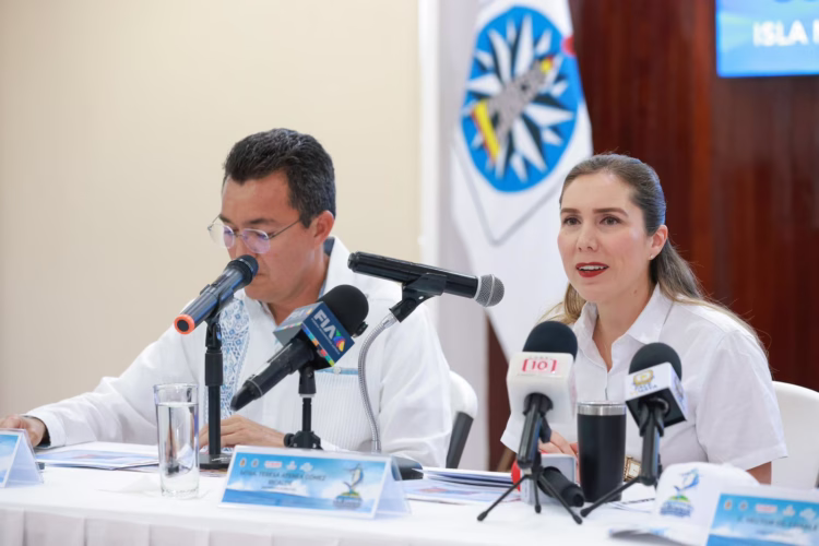 Atenea impulsa la transformación de la imagen urbana de Isla Mujeres con Rutas Mágicas de Color