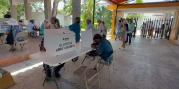 Juntar revocación de mandato con jornada electoral requeriría más funcionarios de casillas: José Luis Olivares