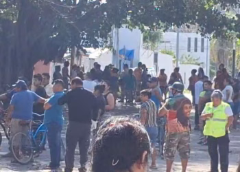 Estalla zafarrancho en intento de desalojo en Playa del Carmen
