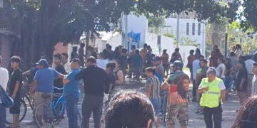 Estalla zafarrancho en intento de desalojo en Playa del Carmen